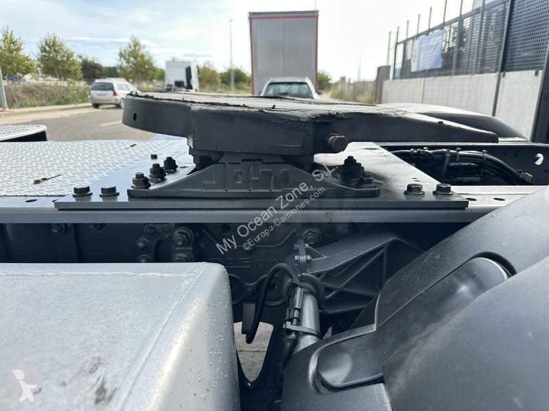 جرار DAF 410