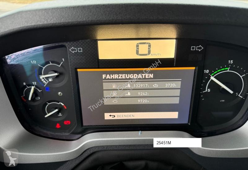 جرار Renault 586 T430 4x2 / Swiss-Vehicle