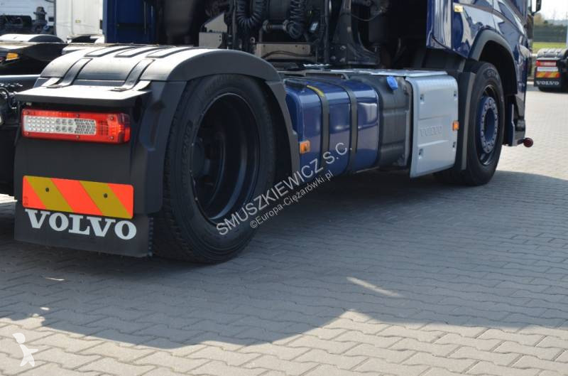 Cap tractor Volvo