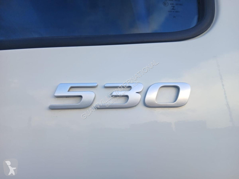 جرار DAF 530