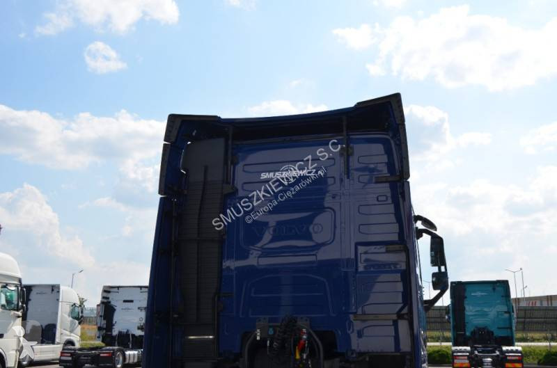 Cap tractor Volvo