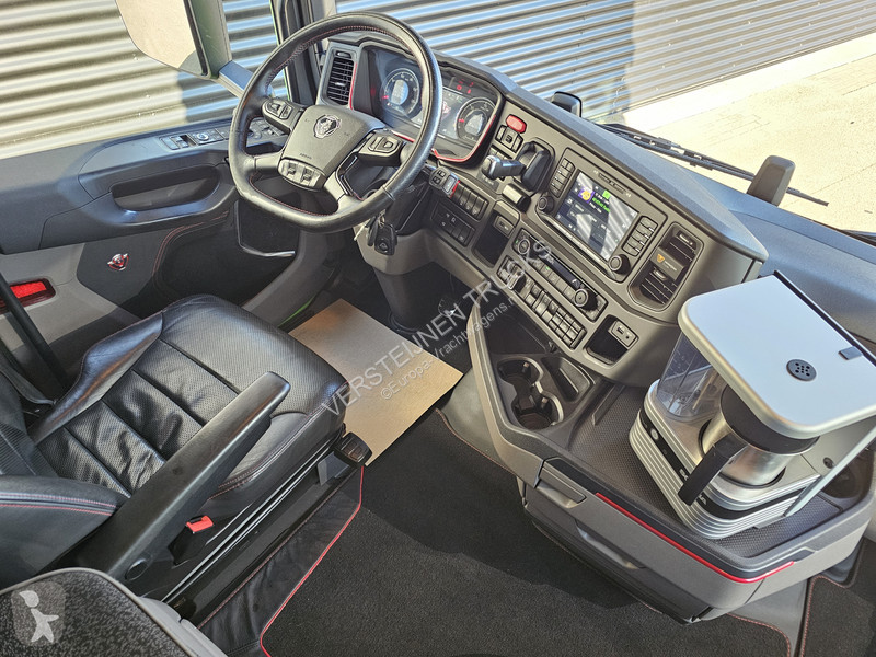Влекач Scania S770 V8 / 6x4 / RETARDER / FU AIR /