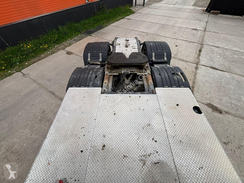 Cabeza tractora Volvo 650 6x2 GCW 70 ton /...