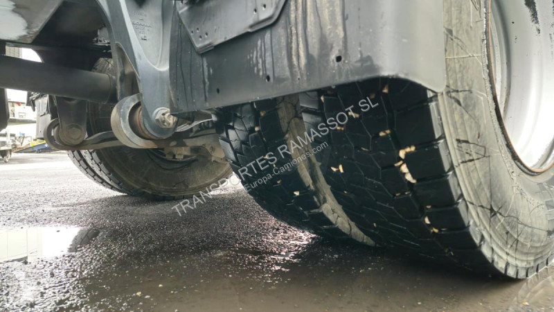 جرار Scania 410 XT