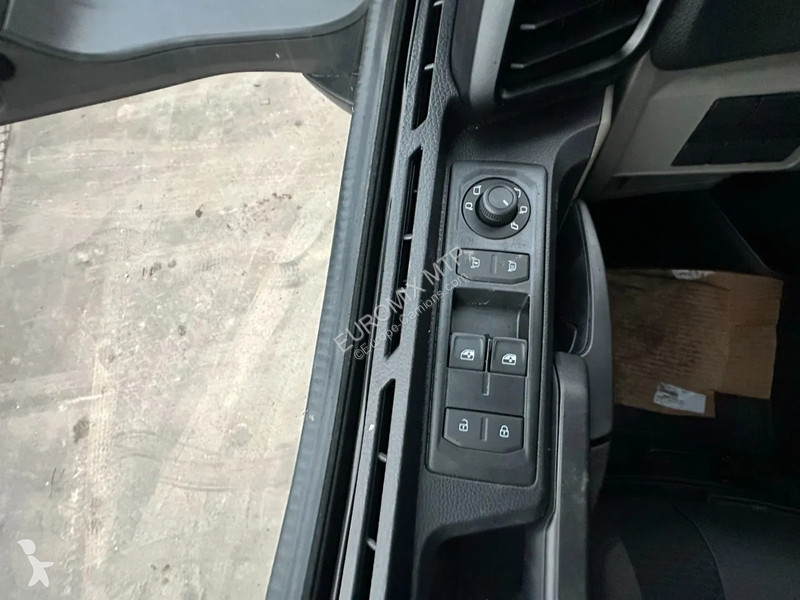 جرار MAN 40.480 MAN  40.480 6x6 BB SA HEAVY...
