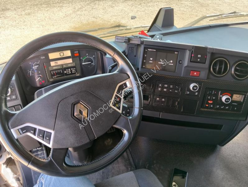 جرار Renault 520 EVO