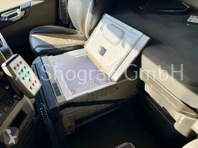 جرار Volvo Holz Kran Palfinger S270L83/Komplettzug