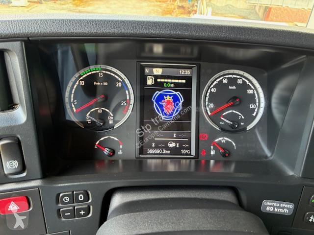 جرار Scania 490