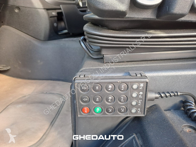 Tahač Iveco TRATTORE STRADALE IVECO STRALIS 460