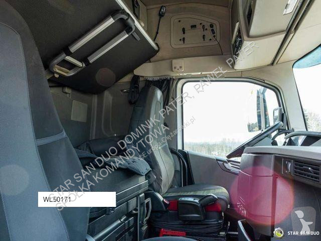 Влекач Volvo PK 40002 EH