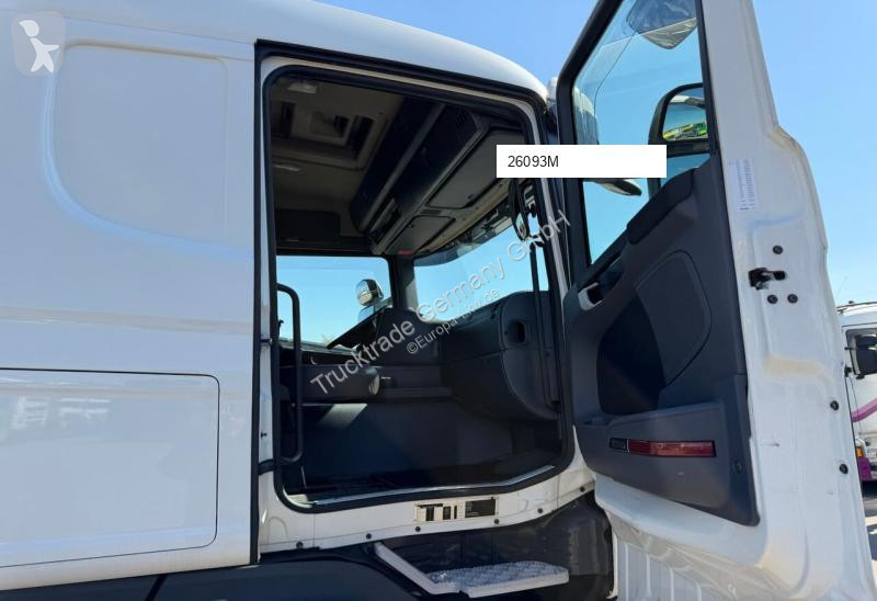 جرار Scania 589 G 410 LA
