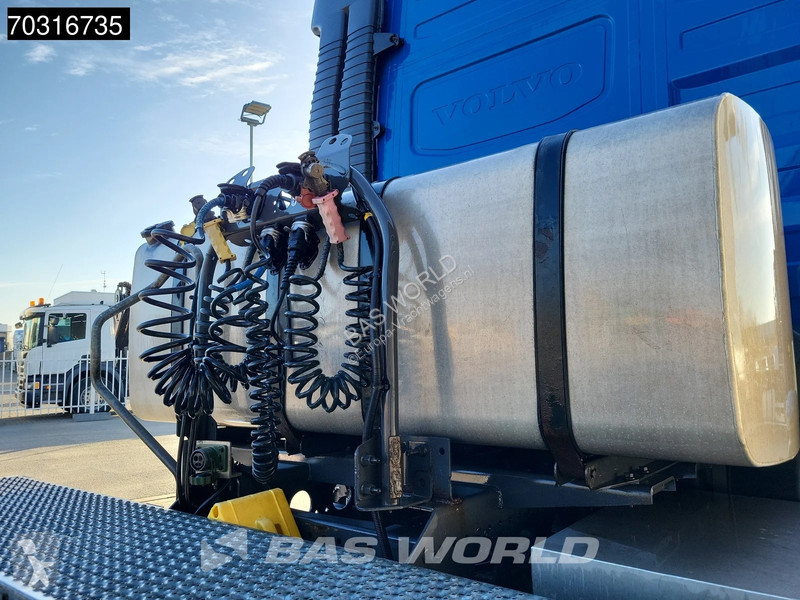 جرار Volvo 500 8X2 Steered Tag axle!...