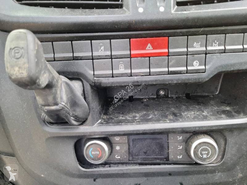 جرار Iveco