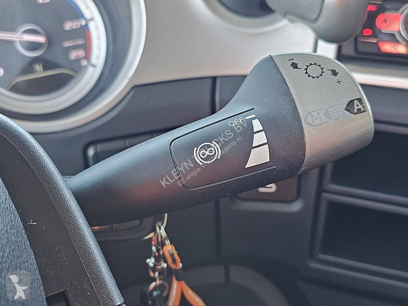 جرار DAF 530