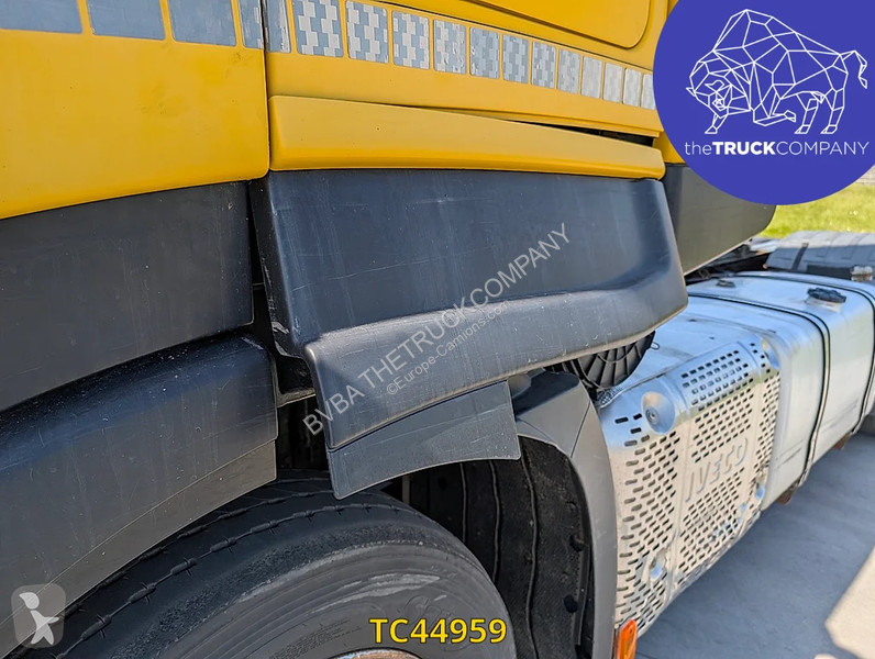 جرار Iveco 440 S45