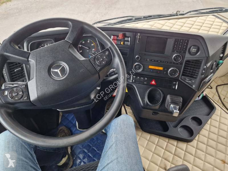 جرار Mercedes