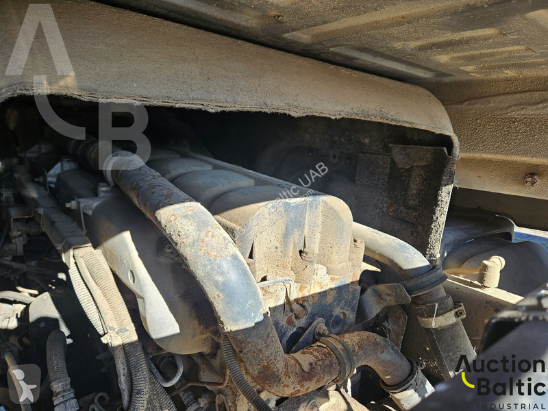 جرار Renault 420