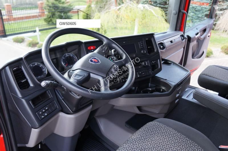 Cap tractor Scania R 460