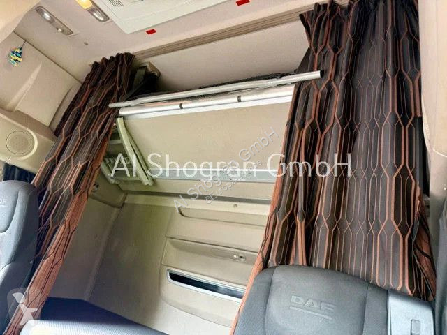 Tracteur DAF XF  Super Space/Voll Luft...