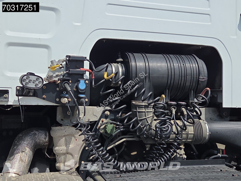 جرار Ford F-Max 500 4X2 Hydraulic Standklima...