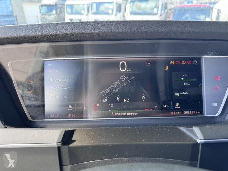 جرار Volvo