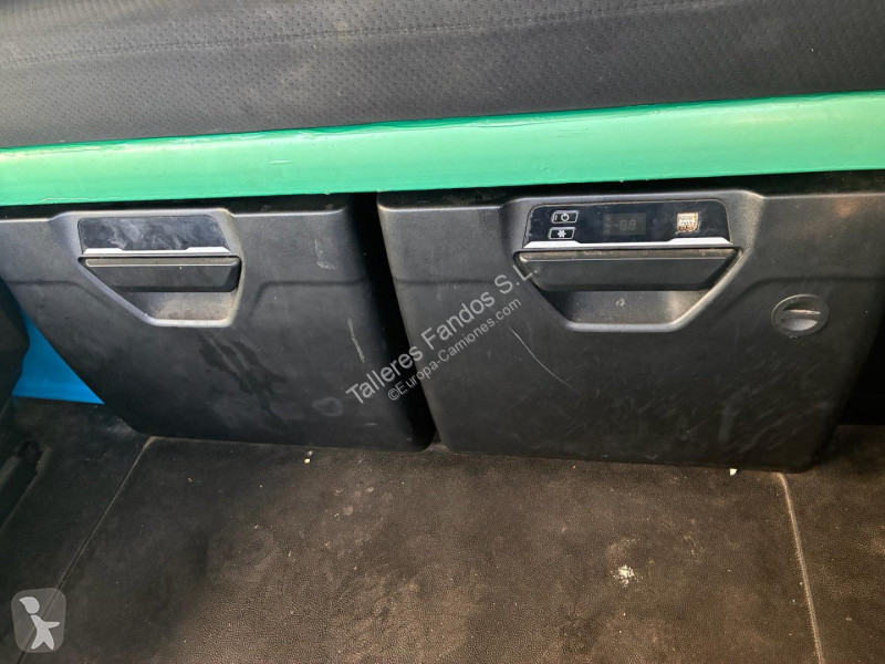 Tracteur Iveco  490 AUTOM INTARDER, 24 MESES DE...