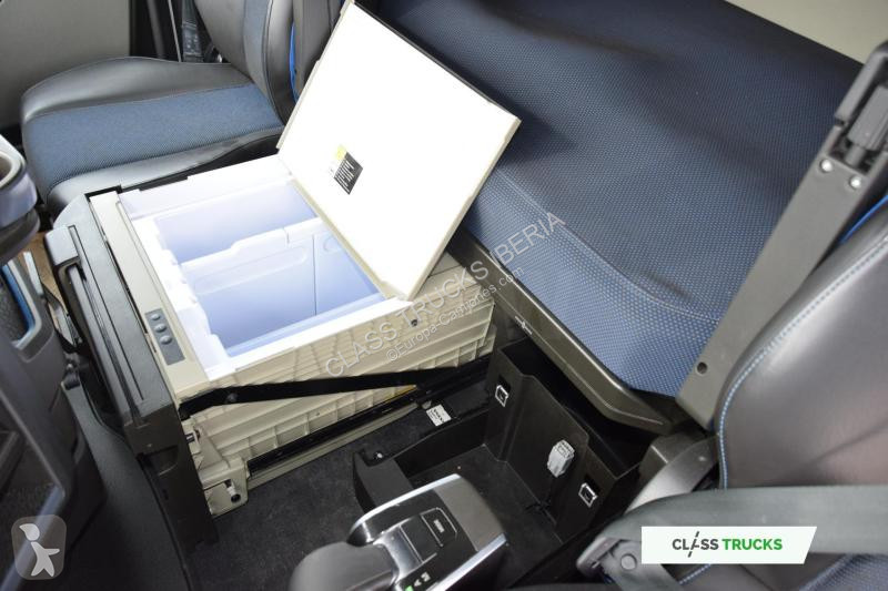 جرار Volvo 500 Globetrotter XL I-ParkCool...