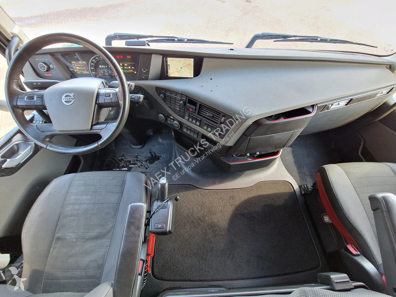 جرار Volvo 13460 Globetrotter 4x2 - ADR -...