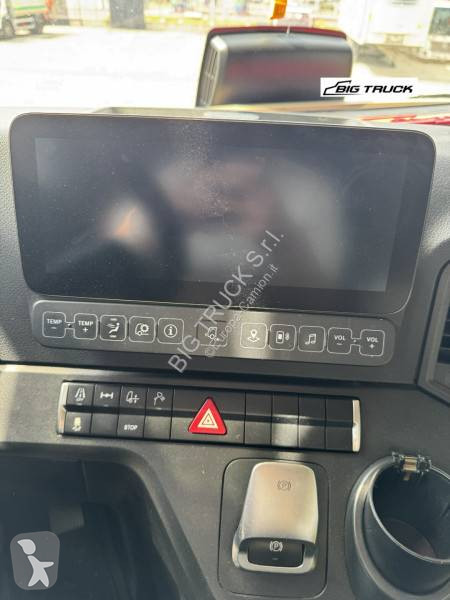 جرار Mercedes