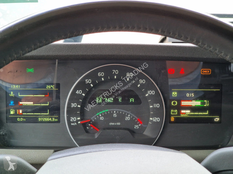 جرار Volvo 13460 Globetrotter 4x2 - ADR -...