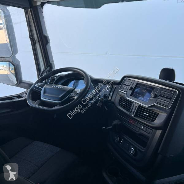 Traktor Iveco