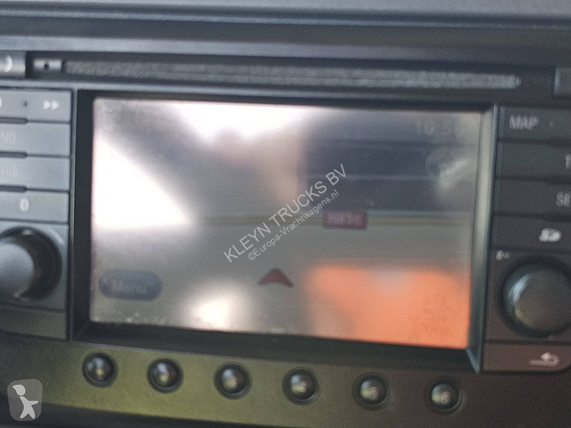 جرار DAF 530 SPACECAB
