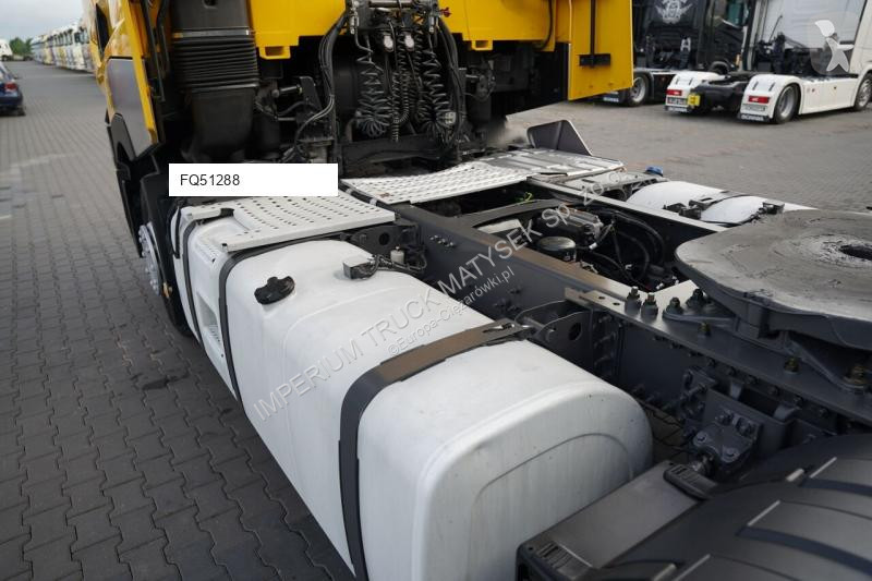 Влекач Renault T 440