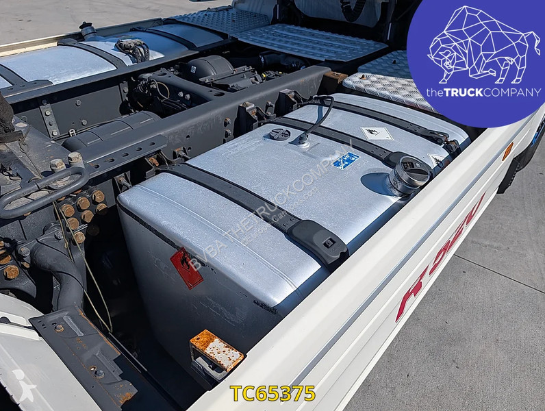 جرار Scania 520