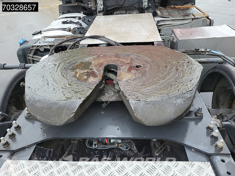 جرار Renault T 460 6X2 SleeperCab Liftachse...
