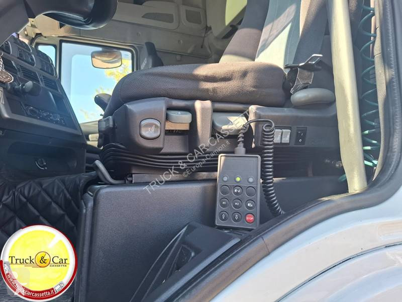 Iveco  tractor unit