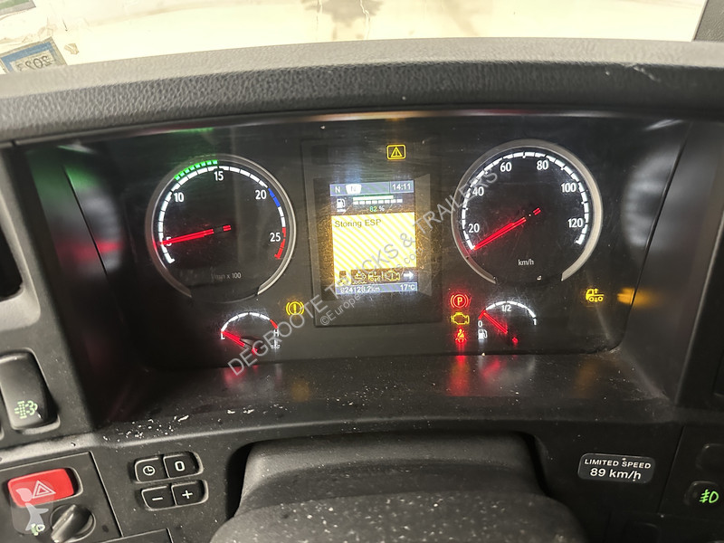 جرار Scania 410
