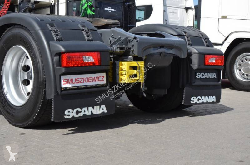 Влекач Scania