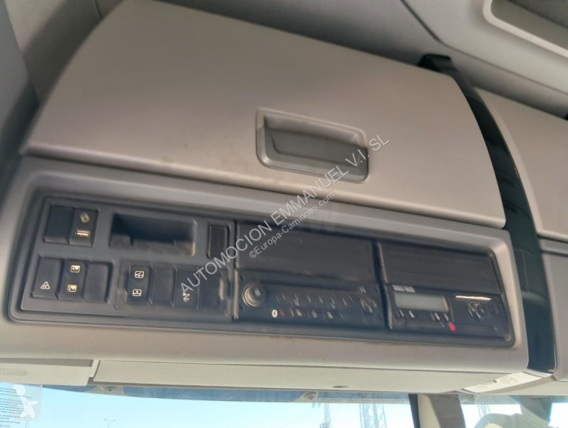 جرار Renault 480 XROAD TSeries