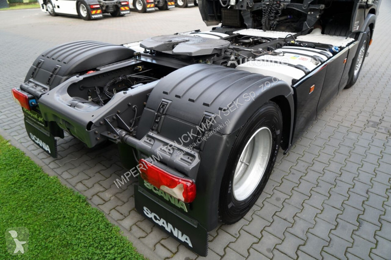جرار MAN R 450