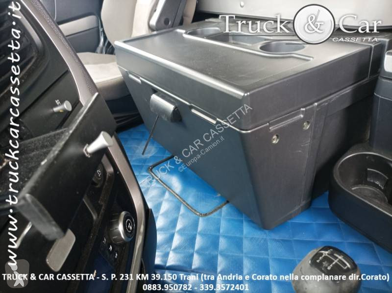 Iveco  tractor unit