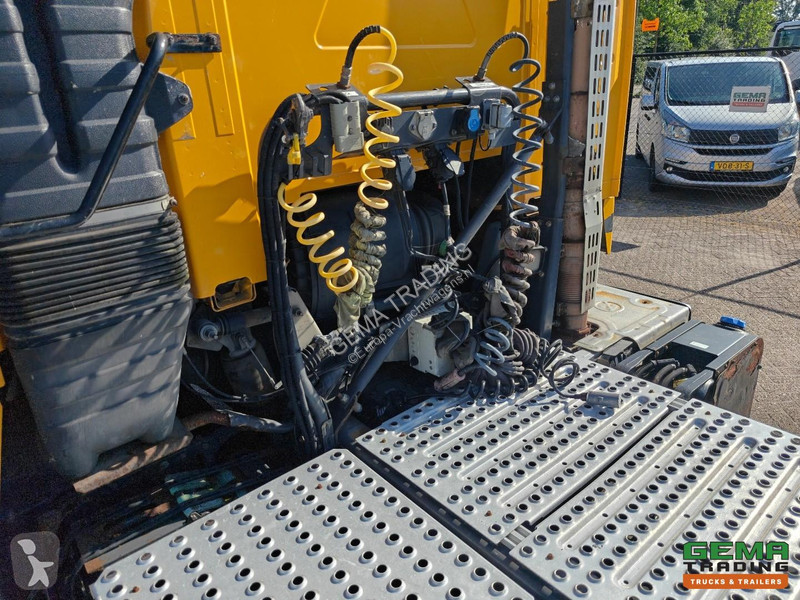 جرار Volvo 420 4x2 GlobeTrotter Euro5 -...