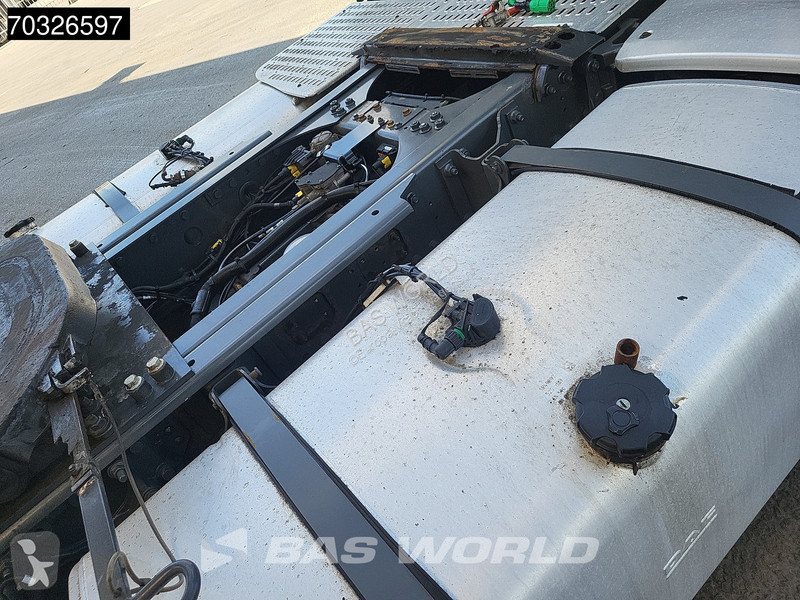 جرار DAF XF  XF 4X2 SSC Mega 2xTanks Standklima...