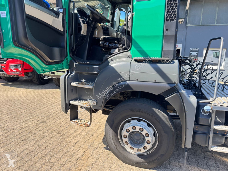 Cap tractor MAN 33.500  6x4     Kipphydraulik