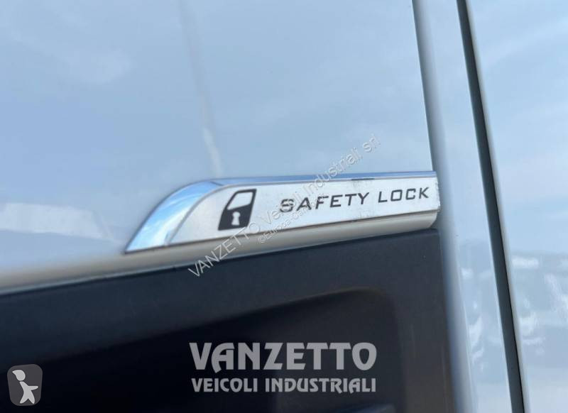 جرار Iveco