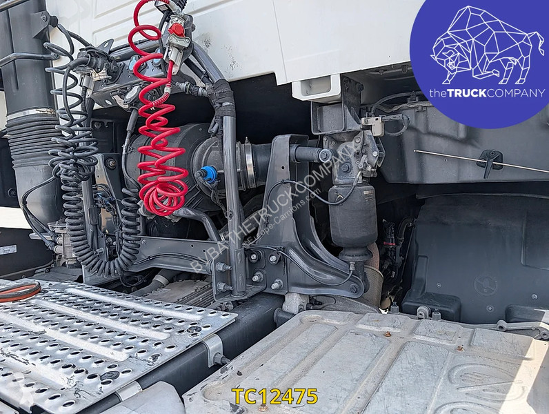 جرار Renault T 520