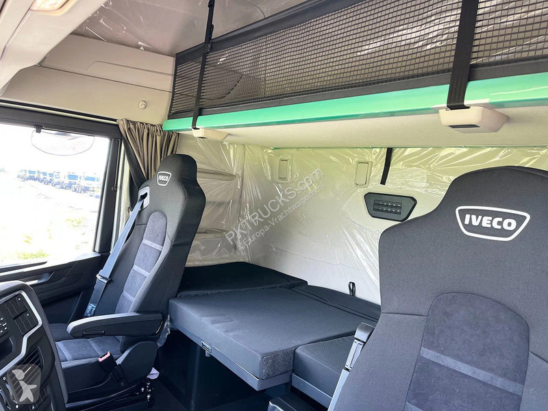 جرار Iveco S-Way AS440S43T/P AT Tractor Head (8...