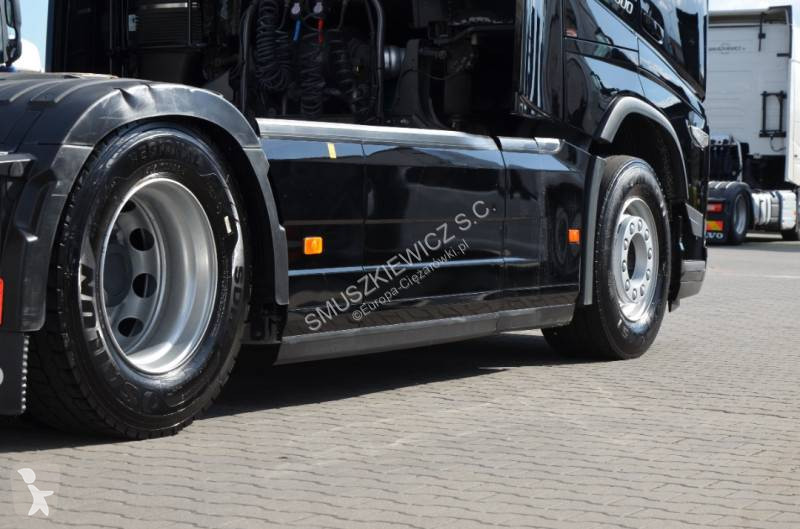 Тягач Volvo