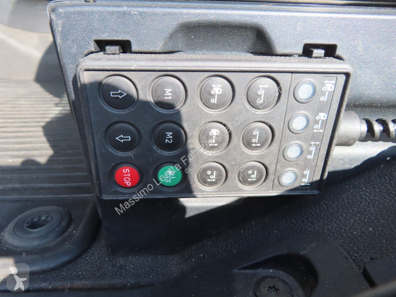 جرار Iveco S-Way 570 Intarder FZ.231