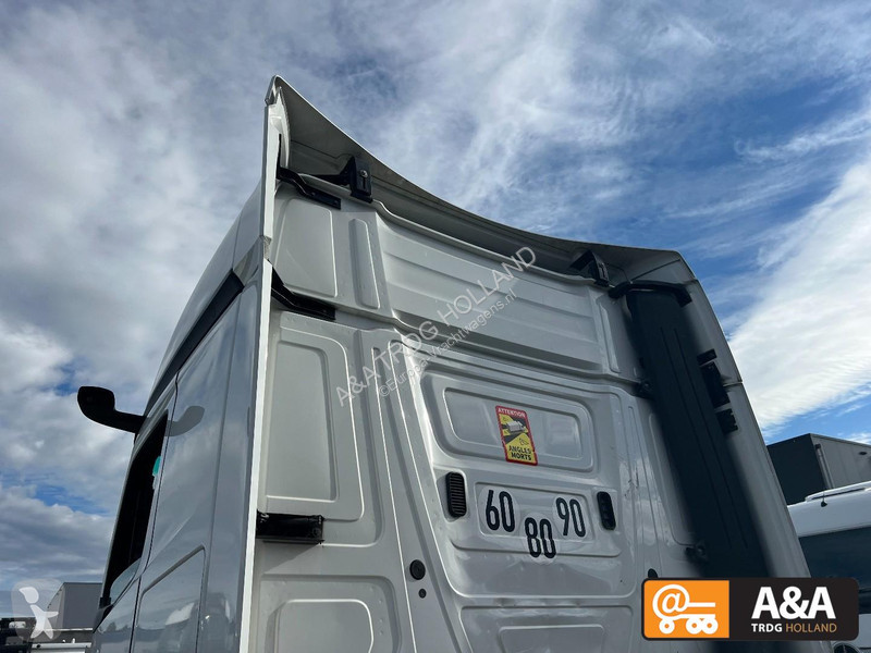 جرار Mercedes ACTROS 1845